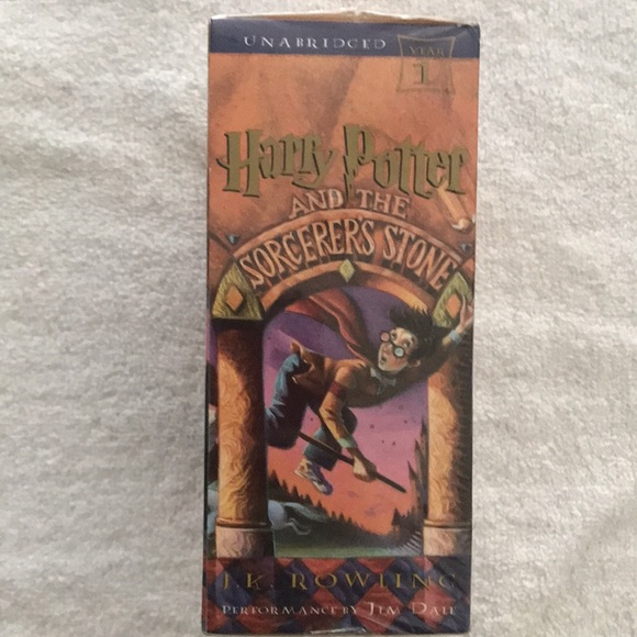 Harry Potter And The Sorcerers Stone - 6 Cassette set - Year 1 - NWOT Sealed $27 - Picture 4 of 13